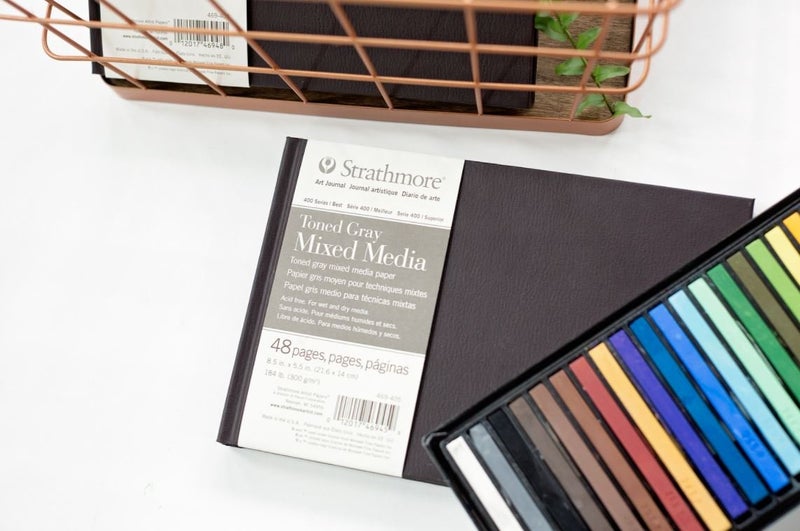 Strathmore 469-405 Hardbound Mixed Media Art Journal, 8.5" x 5.5", Toned Gray, 48 Pages - Image 3